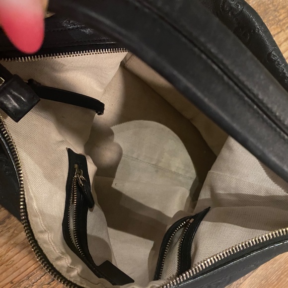 Gucci Hobo Black Leather Monogram - Picture 3 of 13